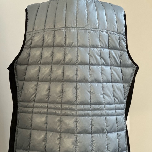 Calvin Klein Winter / Fall Vest. Sleeveless Expandale Sides, Pockets - Picture 3 of 8